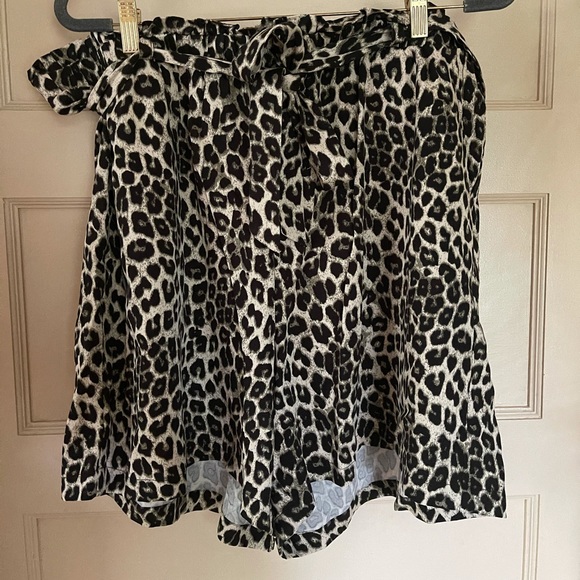 torrid Pants - Torrid leopard shorts